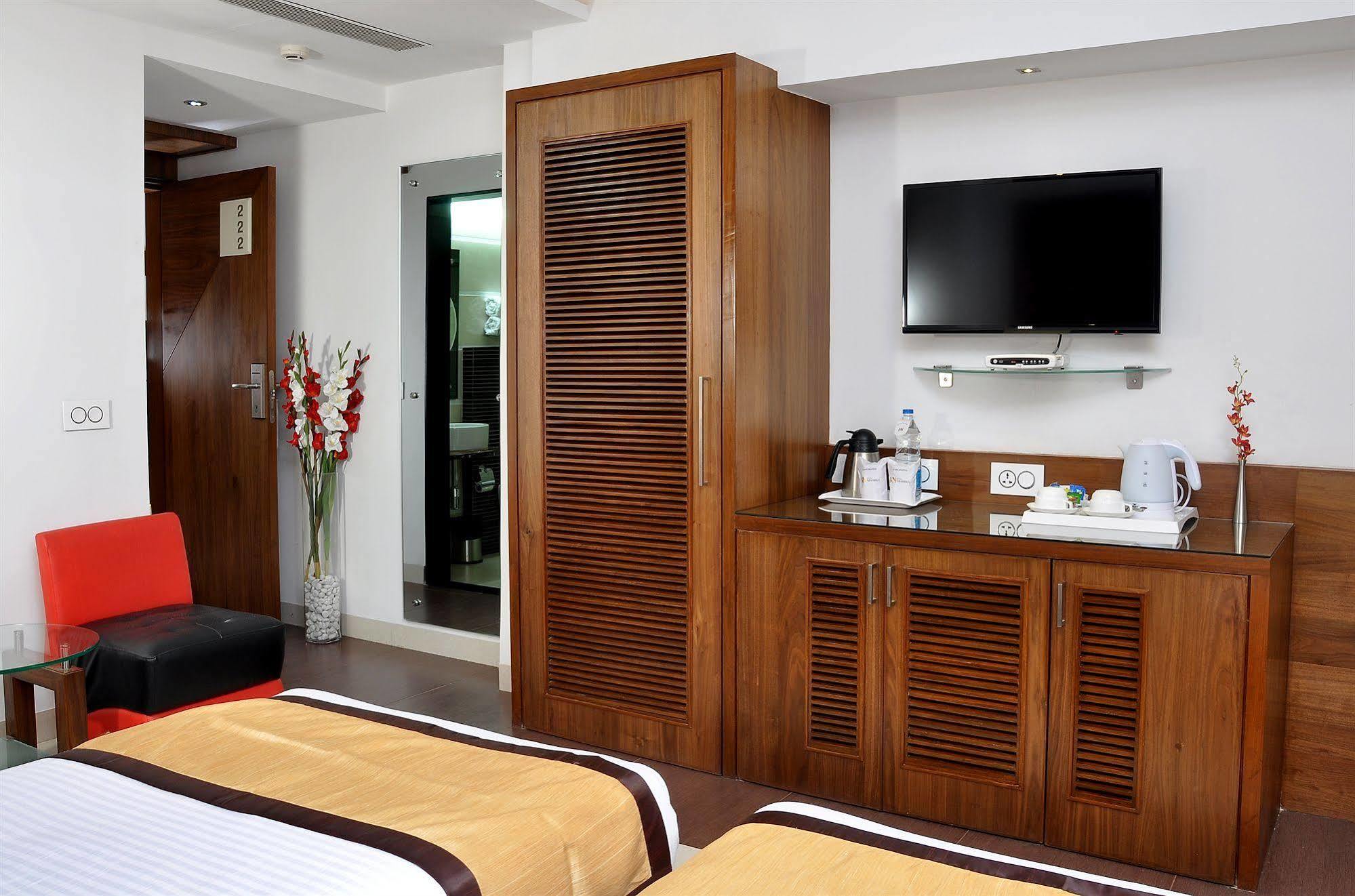 Hotel Niharika Kalküta Dış mekan fotoğraf