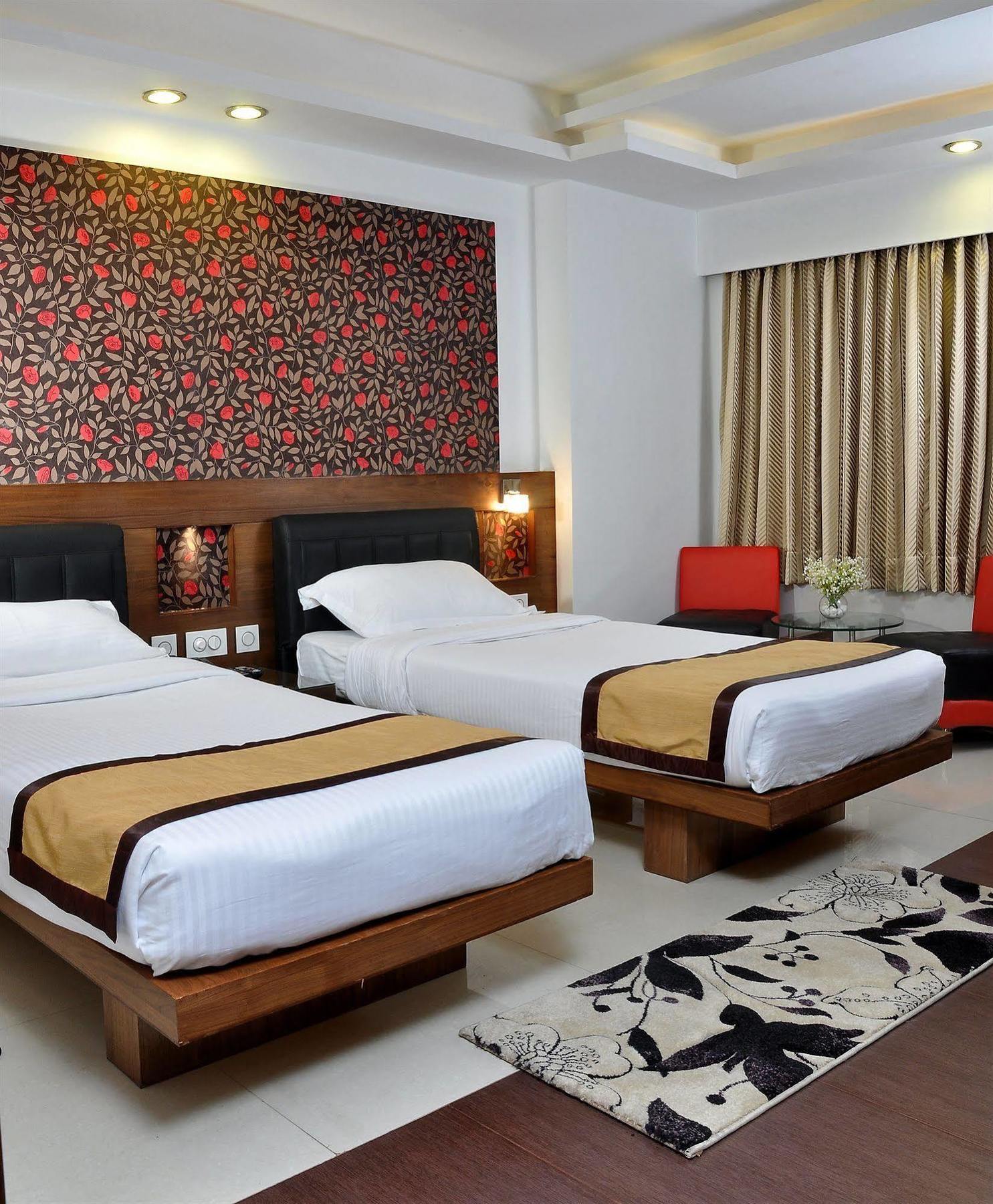 Hotel Niharika Kalküta Dış mekan fotoğraf
