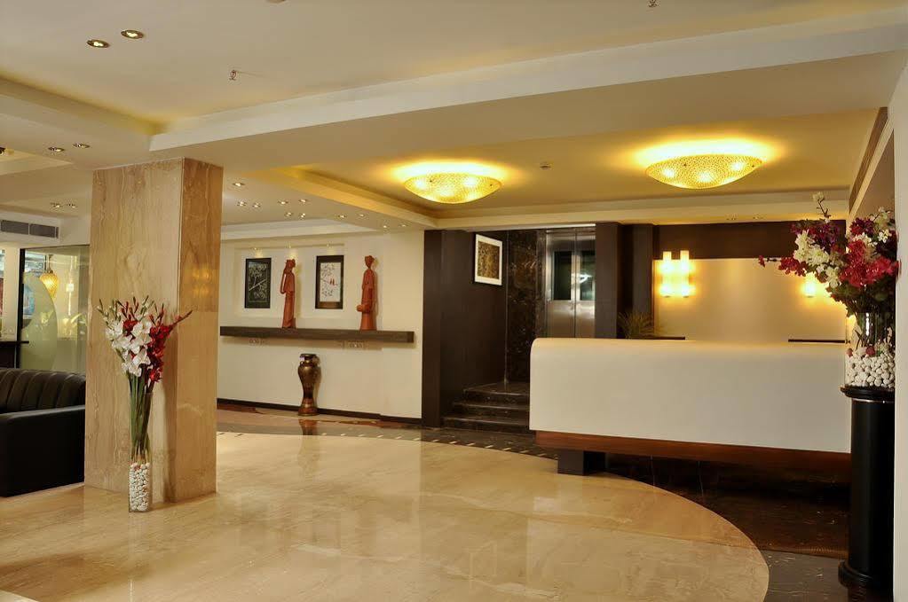 Hotel Niharika Kalküta Dış mekan fotoğraf
